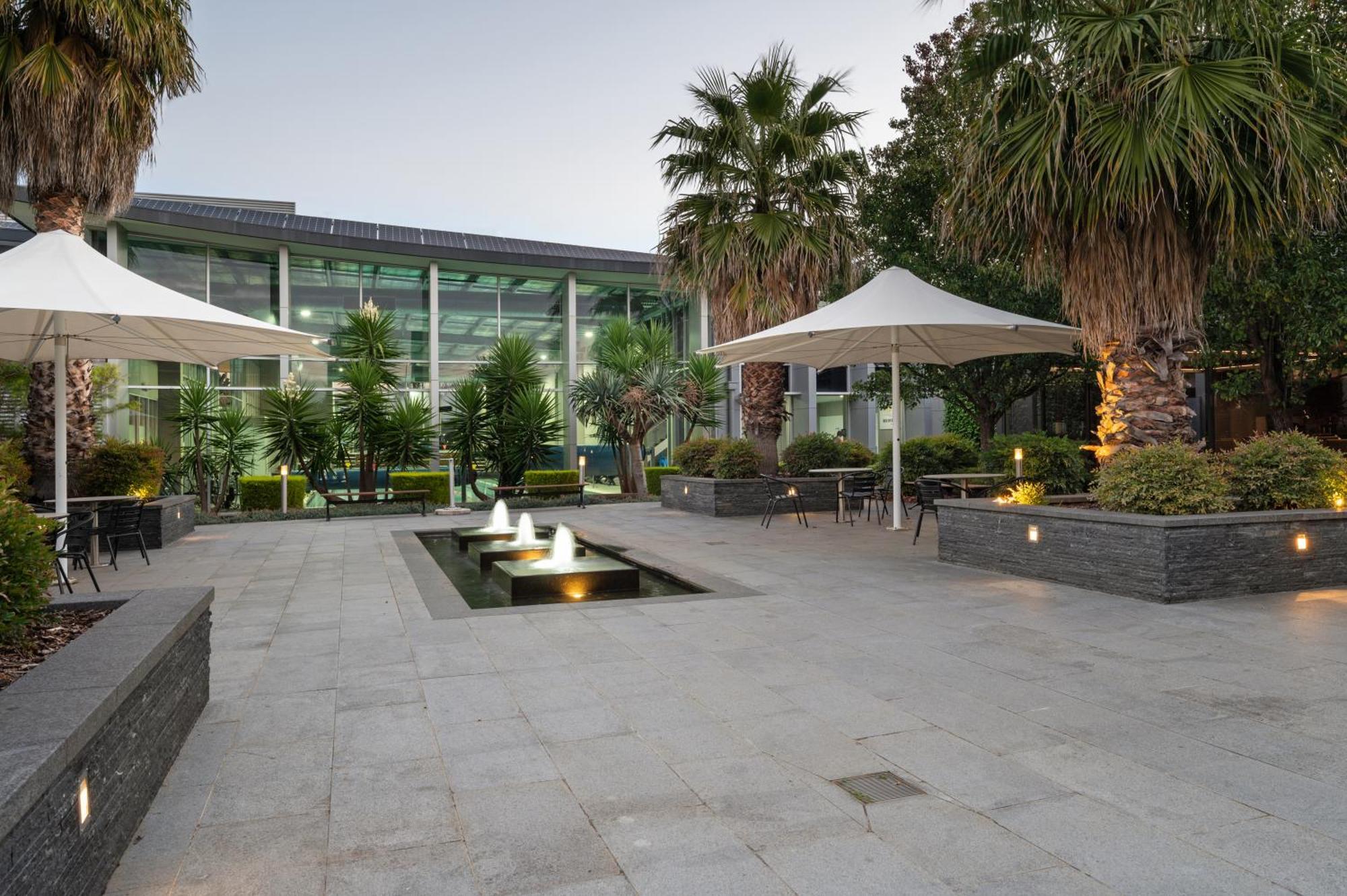 Quality Hotel Taylors Lakes Exterior photo